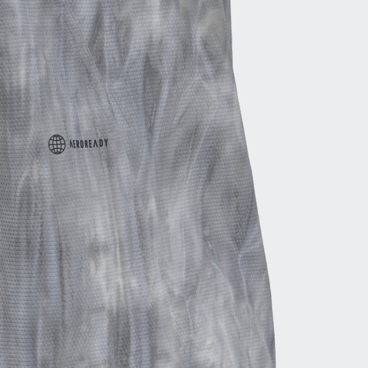 Camiseta Prateada Adidas Com Tinta Em Spray