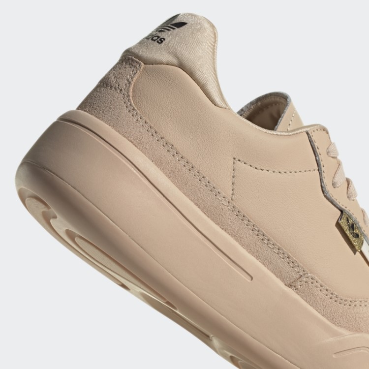 Blush Adidas Seus Sapatos De Corte