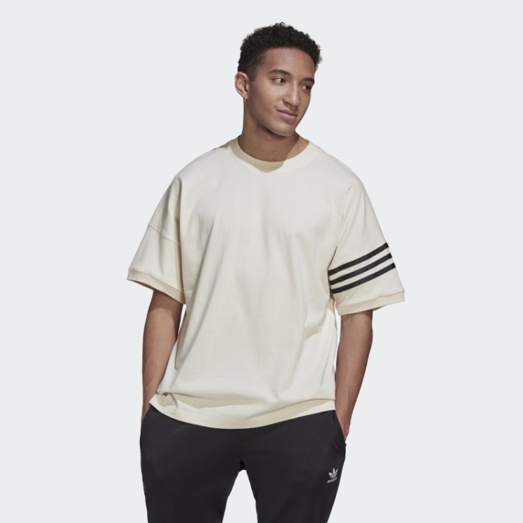 Camiseta Branca Adidas Adicolor Neuclassics