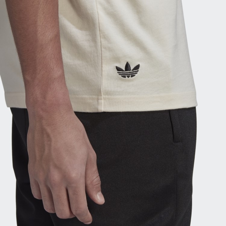 Camiseta Branca Adidas Adicolor Neuclassics