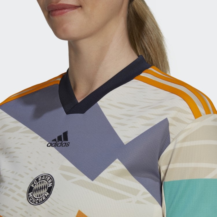 Branco Fc Bayern 22/23 Quarta Camisa Adidas