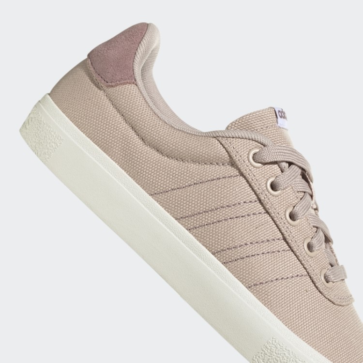 Taupe Adidas Vulc Raid3r Estilo De Vida Skate Com As Três Listras Sapatos Da Marca