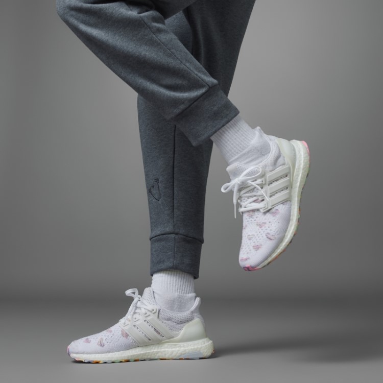 Tênis Branco Adidas Dia Dos Namorados Ultraboost 1.0