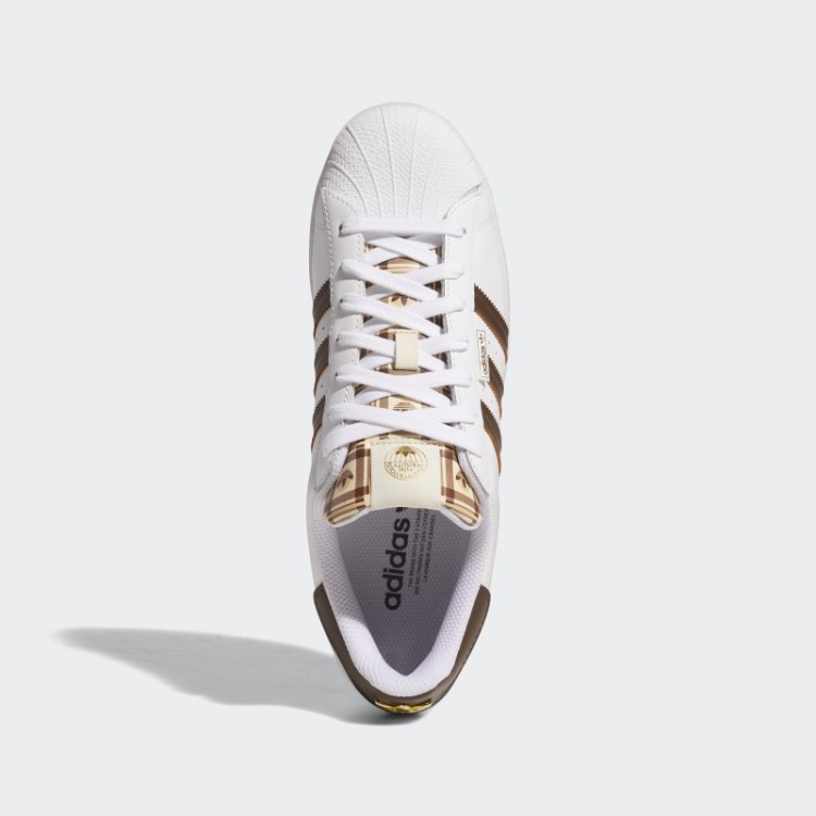 Tênis Adidas Superstar Marrom
