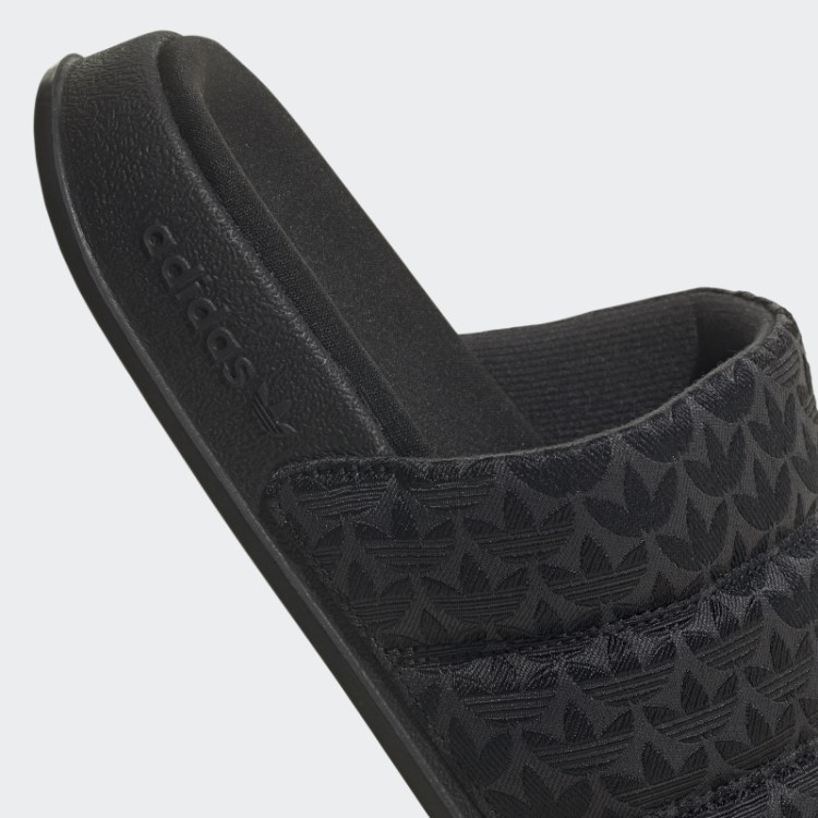 Slides Essenciais Adidas Adilette Pretos