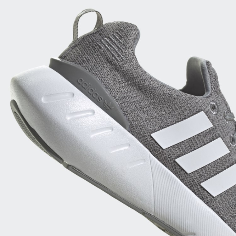 Tênis Adidas Swift Run 22 Cinza Moda