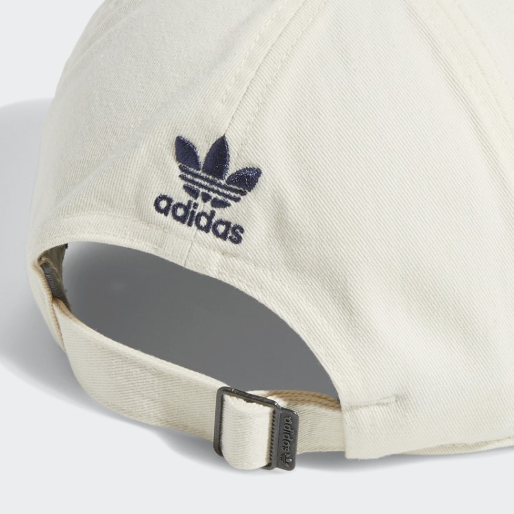 Chapéu Mini Logo Adidas Branco Relaxado