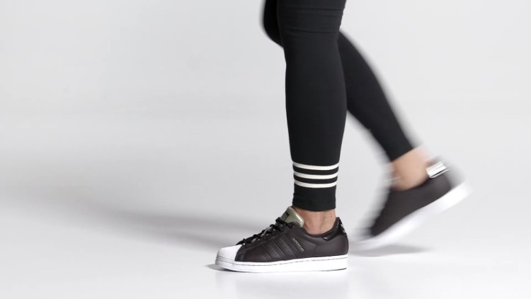 Tênis Adidas Superstar Marrom Noturno