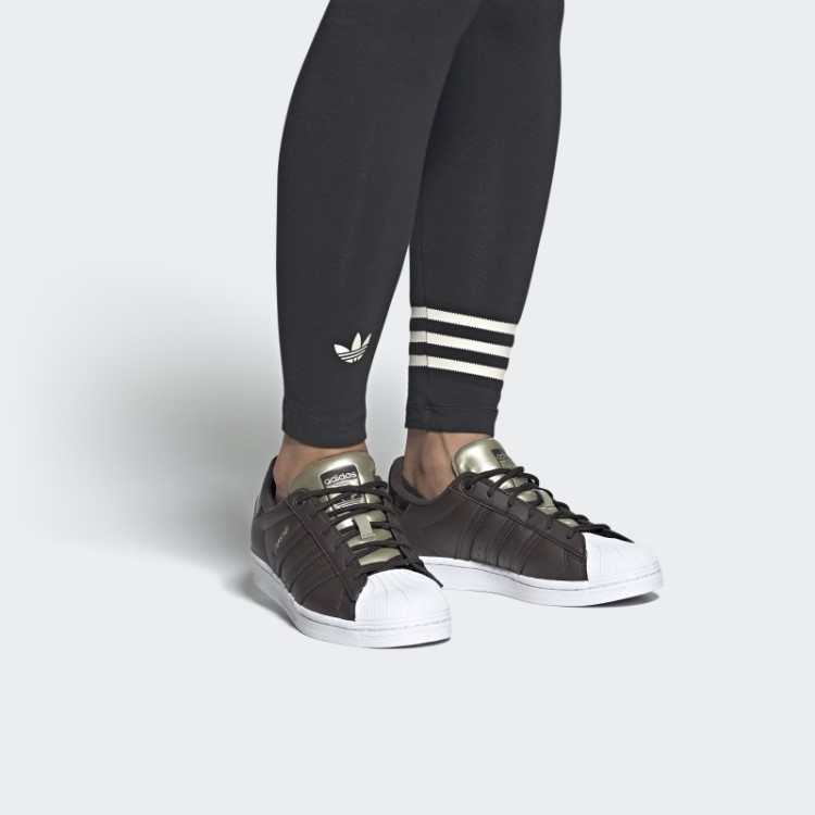 Tênis Adidas Superstar Marrom Noturno