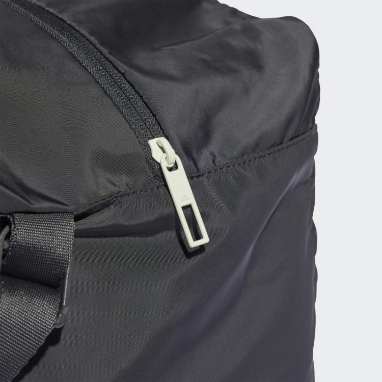 Padrões De Carbono Adidas Projetados Para Mover Mochila De Treinamento