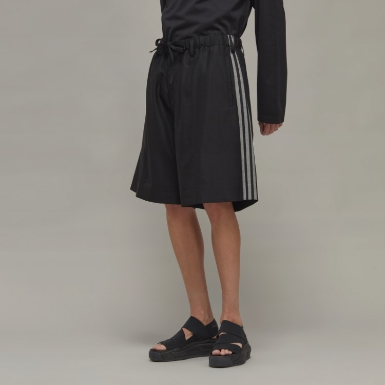 Y-3 Short De Alfaiataria Com As Três Listras Em Lã Refinada Adidas