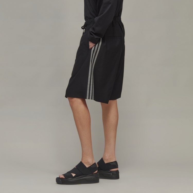 Y-3 Short De Alfaiataria Com As Três Listras Em Lã Refinada Adidas