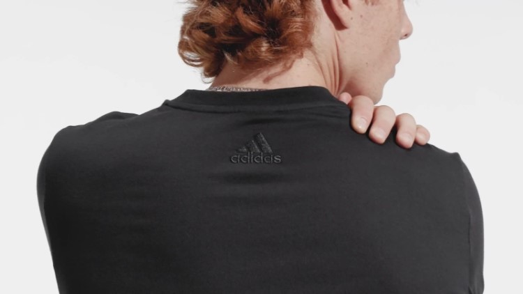 Essentials Camiseta Single Jersey Com Logo Grande Adidas Preta