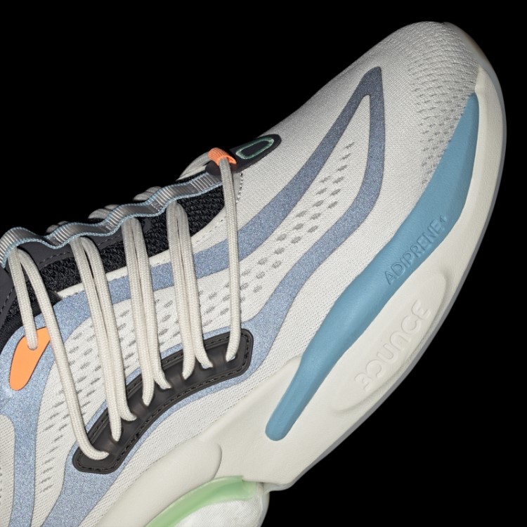 Sapatos Brancos Adidas Alphaboost V1