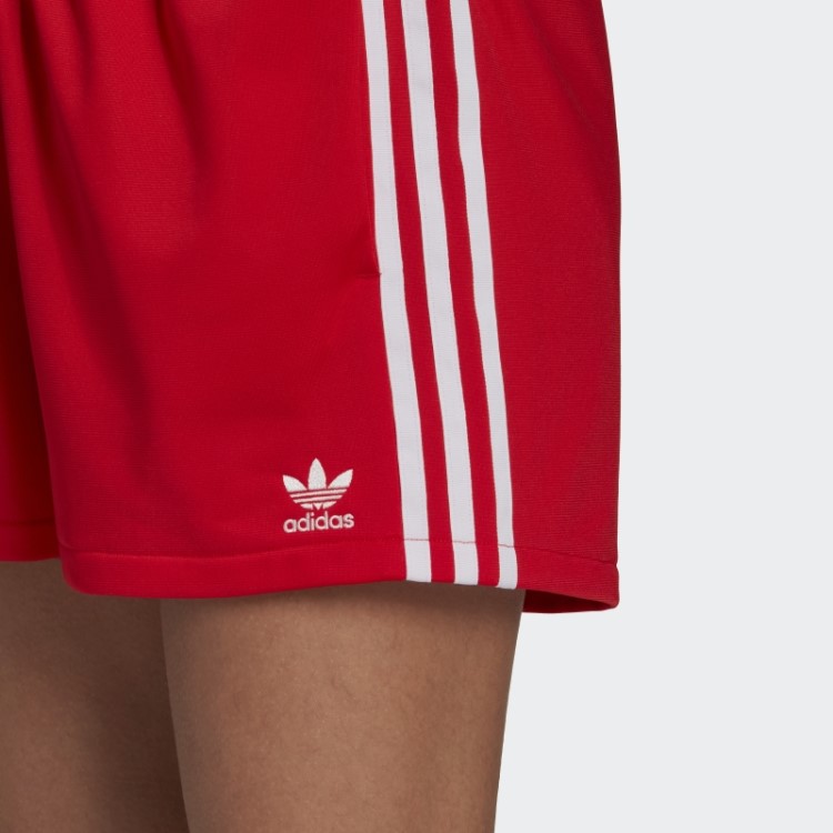 Bermuda Vermelha Com As Três Listras Adidas