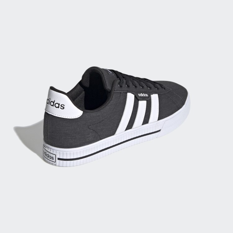 Tênis Adidas Black Daily 3.0