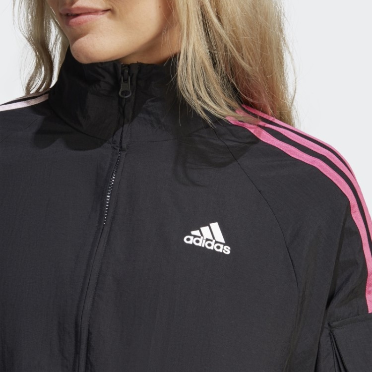 Jaqueta Leve Adidas Preta Com As Três Listras E Florzinhas Em Chenille
