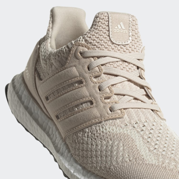Tênis Adidas Ivory Ultraboost 5.0 Dna