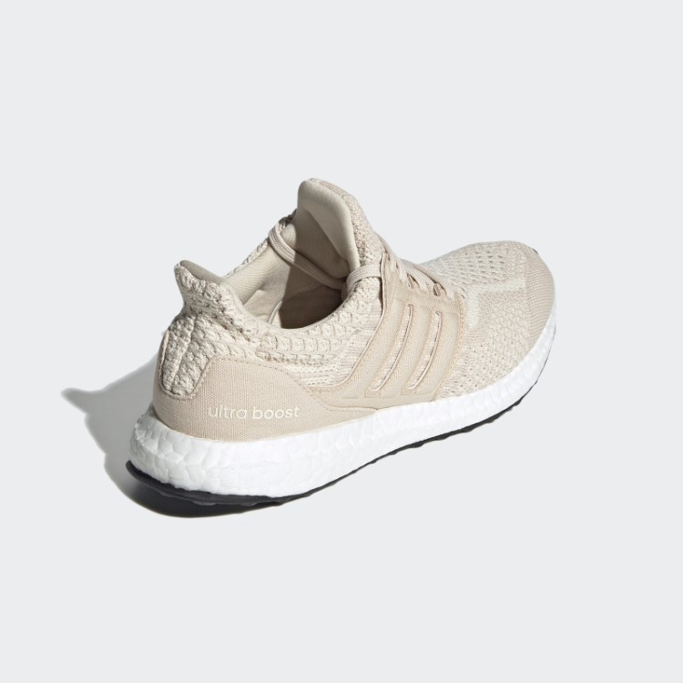Tênis Adidas Ivory Ultraboost 5.0 Dna