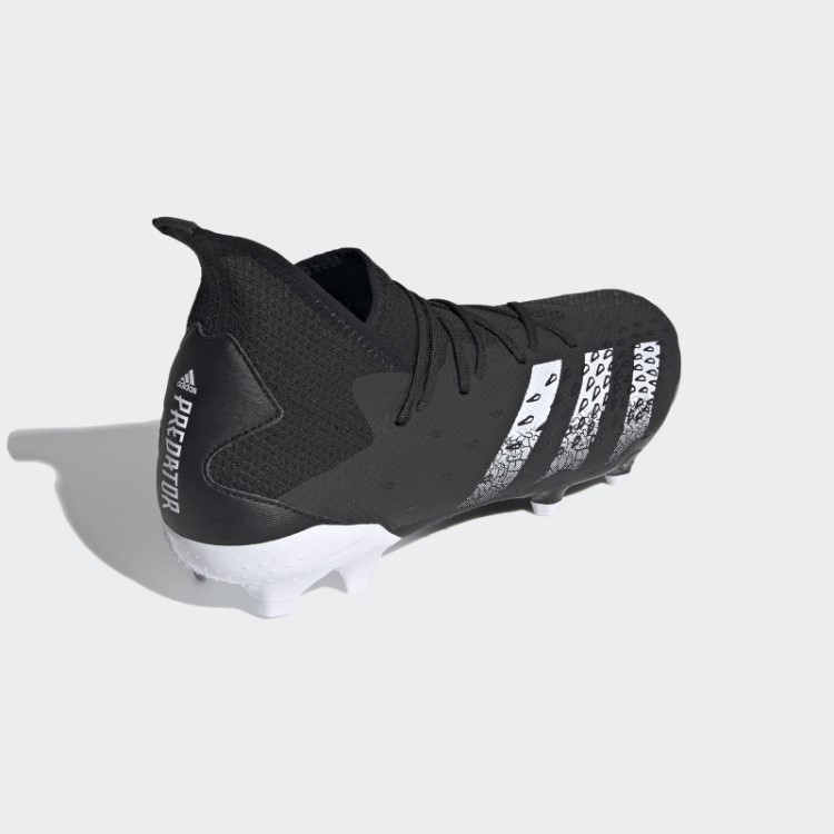 Chuteira Preta Predador Freak.3 Para Solo Firme Adidas