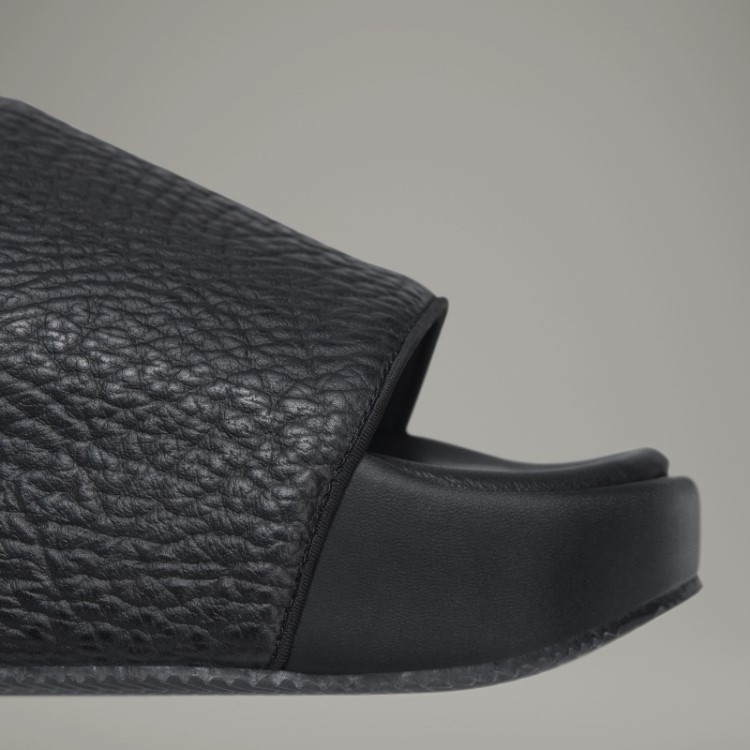 Y-3 Slides Adidas Estilosos