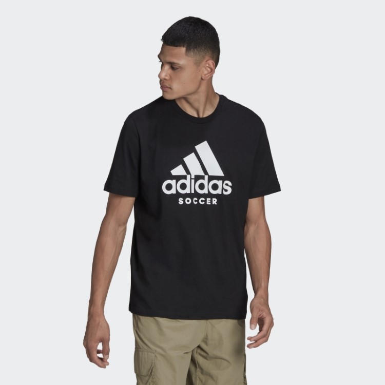 Camiseta Preta Com Logo De Futebol Adidas