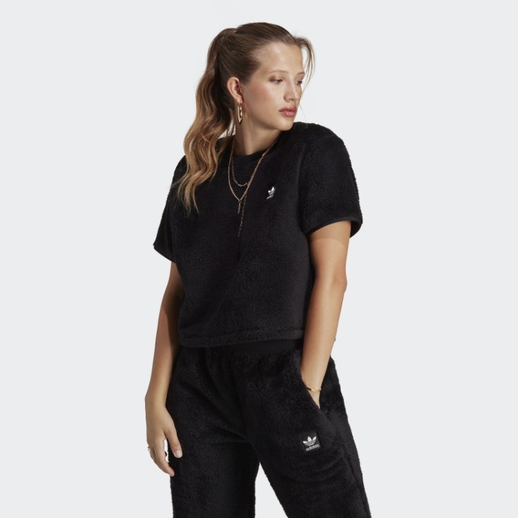 Essencial Preto + Camiseta Fofa Adidas