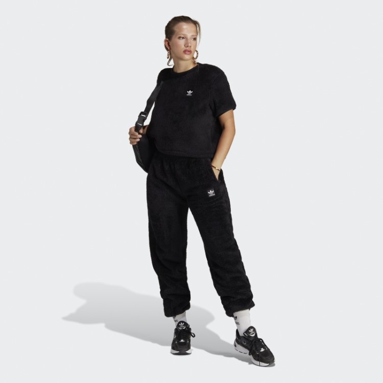 Essencial Preto + Camiseta Fofa Adidas