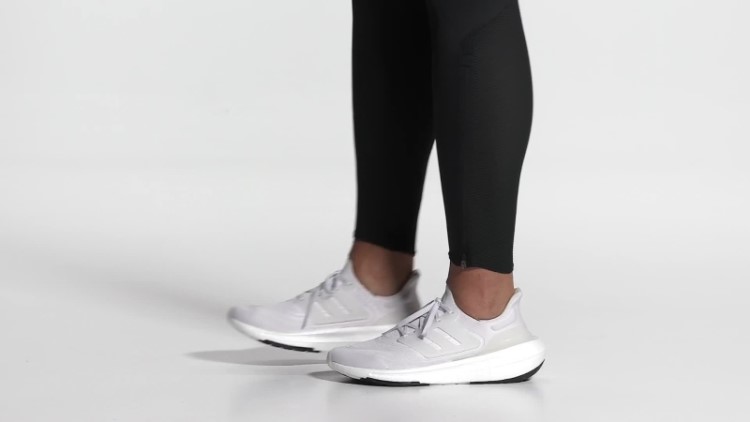 Tênis Branco Adidas Ultraboost Leve