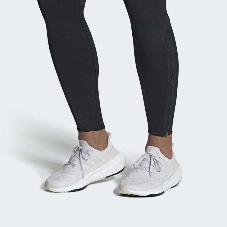Tênis Branco Adidas Ultraboost Leve