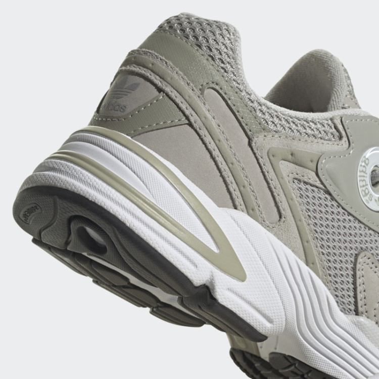 Tênis Adidas Astir Cinza Metálico