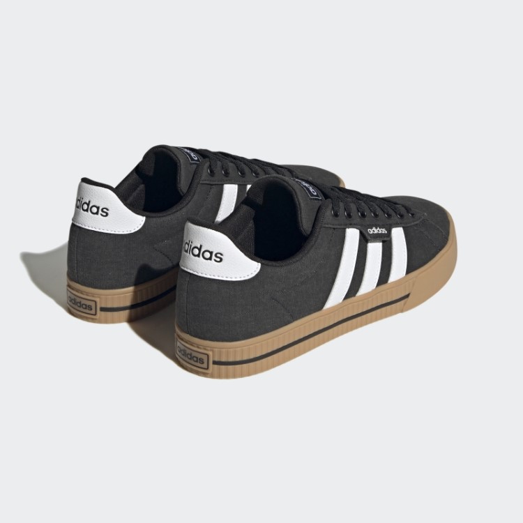 Tênis Goma Adidas Daily 3.0