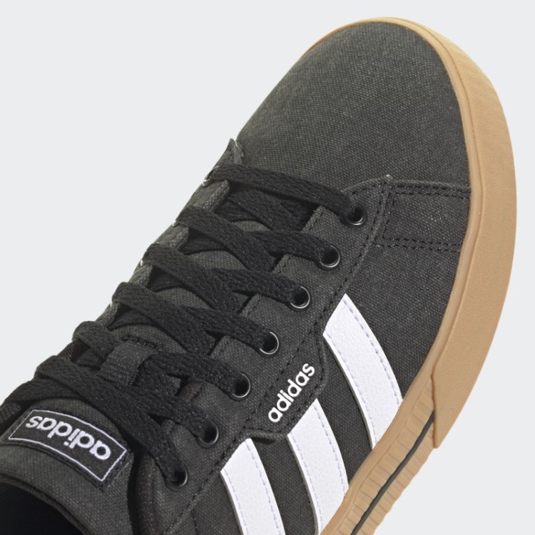 Tênis Goma Adidas Daily 3.0