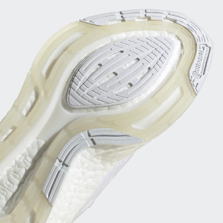 Tênis Branco Ultraboost 22 Adidas