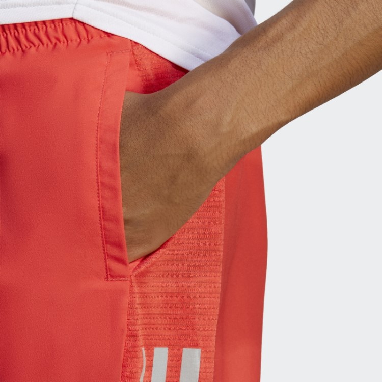 Possui O Calção De Corrida Vermelho Adidas