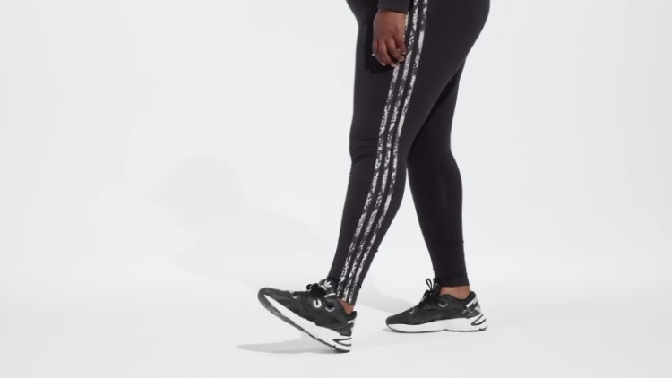 Legging Com Estampa Das Três Listras Adidas (tamanho Grande) Preta