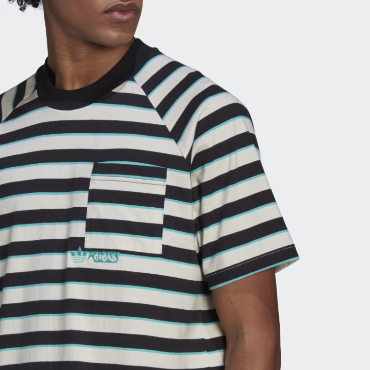 Camiseta Com Bolso Listrada Preta Adidas