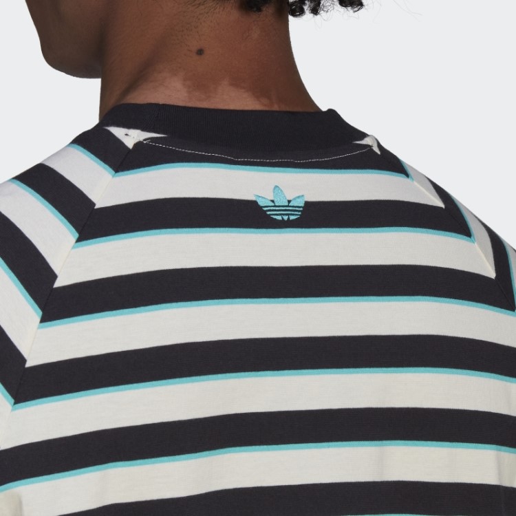 Camiseta Com Bolso Listrada Preta Adidas