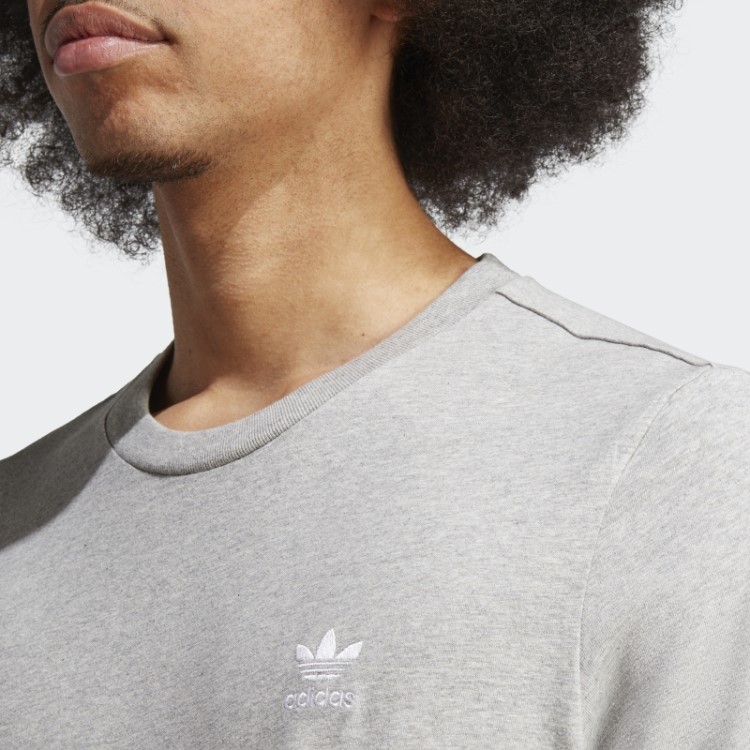 Camiseta Cinza Média Com Trevo Essencial Adidas Fashion