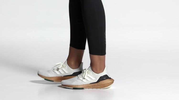 Ultraboost De Tonalidade Branca 22 Feito Com Sapatos Da Natureza Adidas