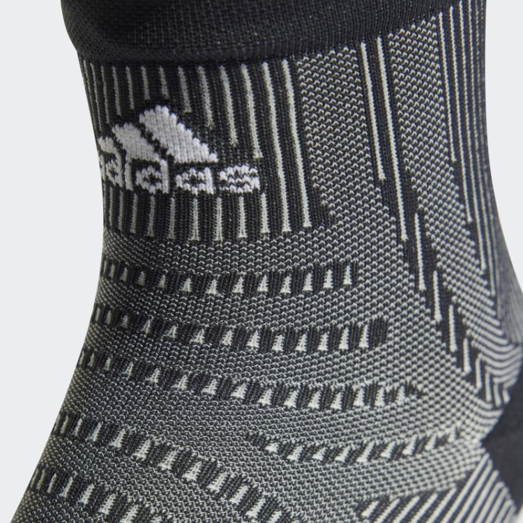 Meia Adidas Preta Com Gráfico De Desempenho