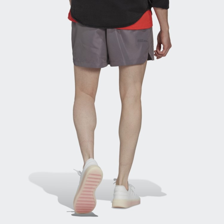 Shorts Adidas Tech Cinza Tracejado