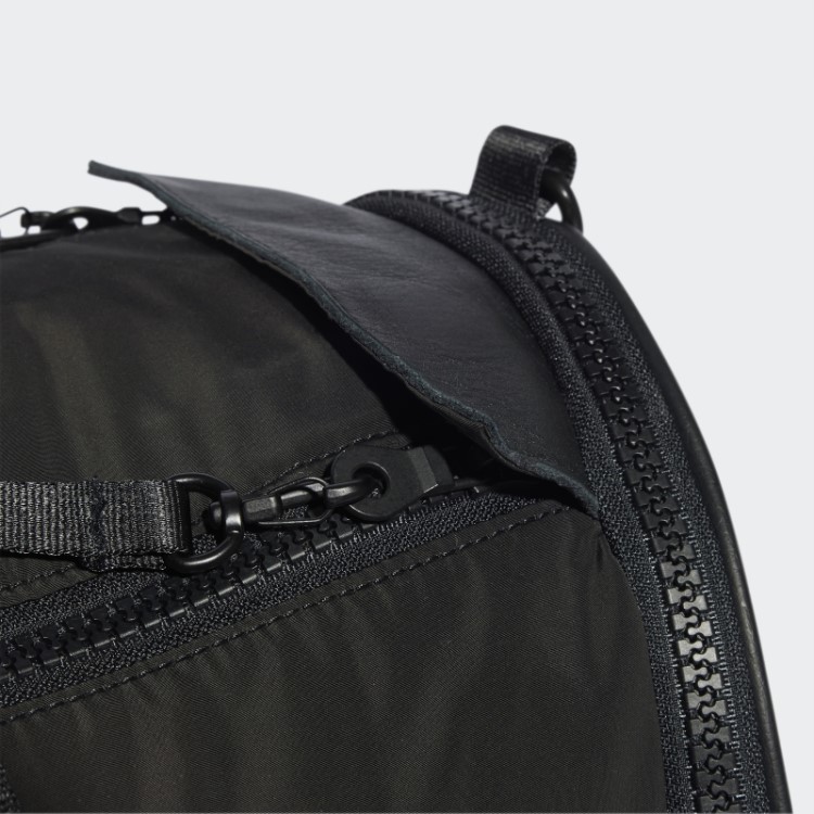 Mochila Lux Preta Versão Azul Adidas