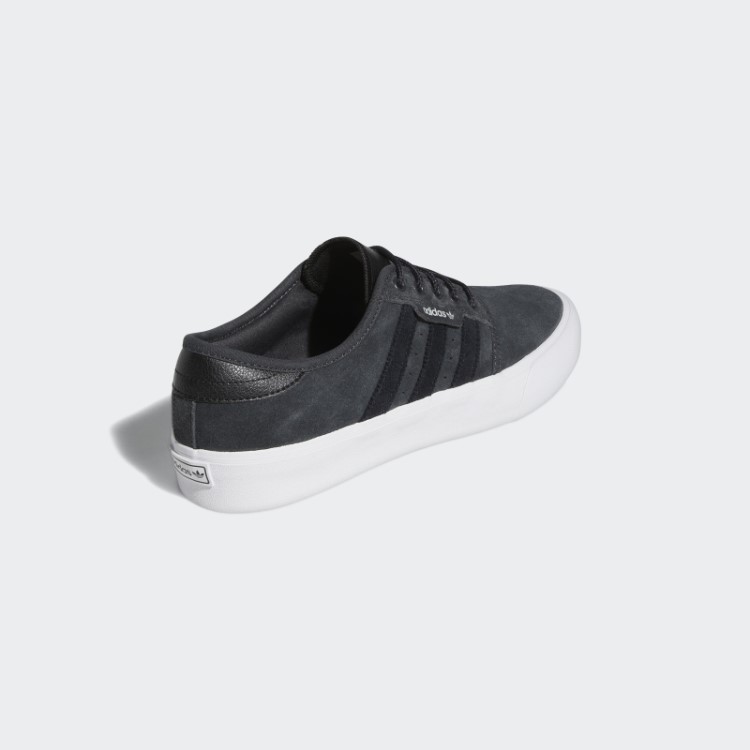 Sapatos Brancos Adidas Seeley Xt Moda