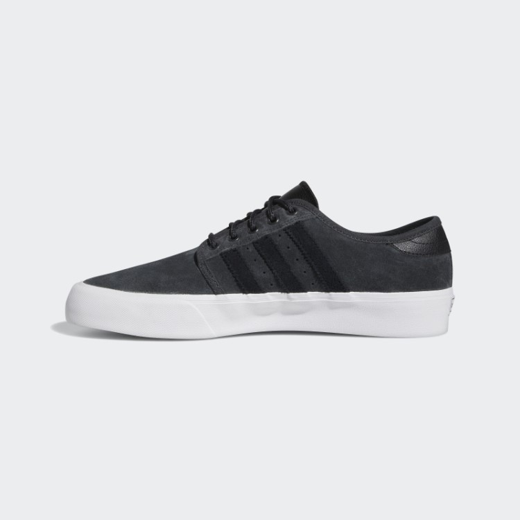 Sapatos Brancos Adidas Seeley Xt