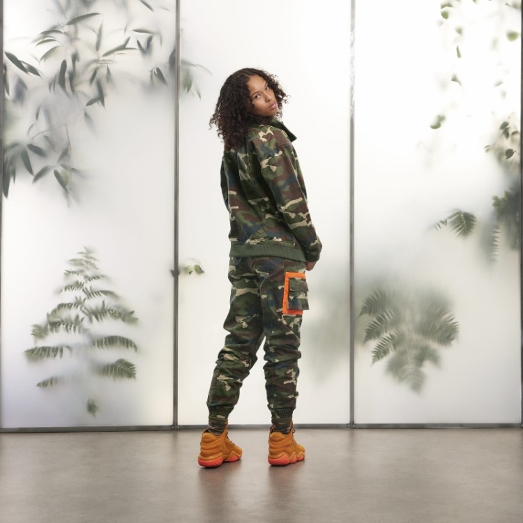Jaqueta De Lona Com Estampa Camuflada Adidas