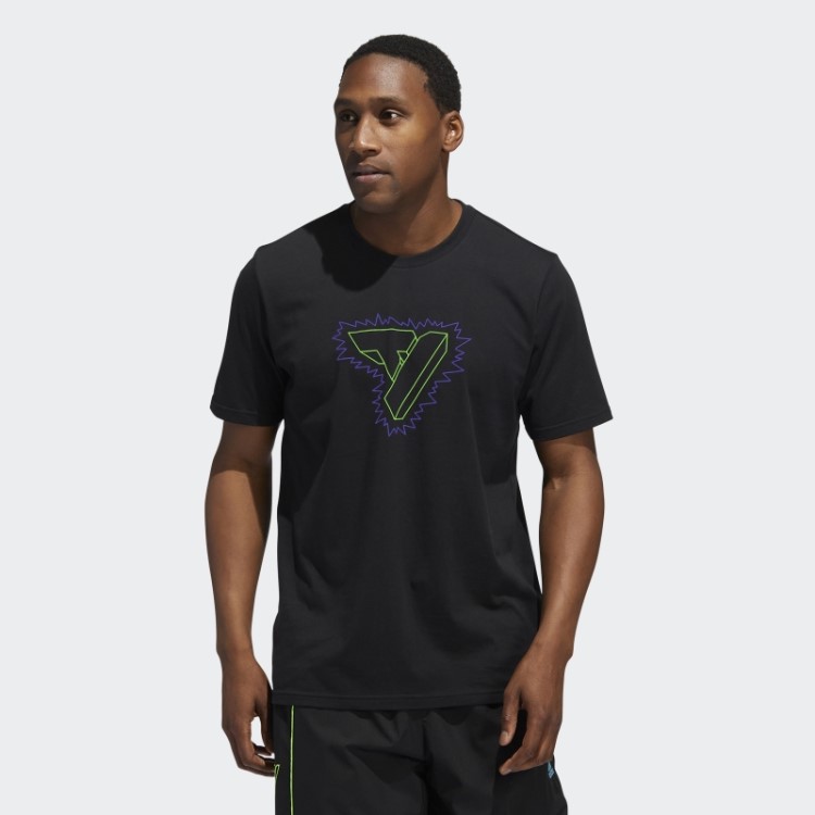 Camiseta Preta Adidas Com Gráfico Trae