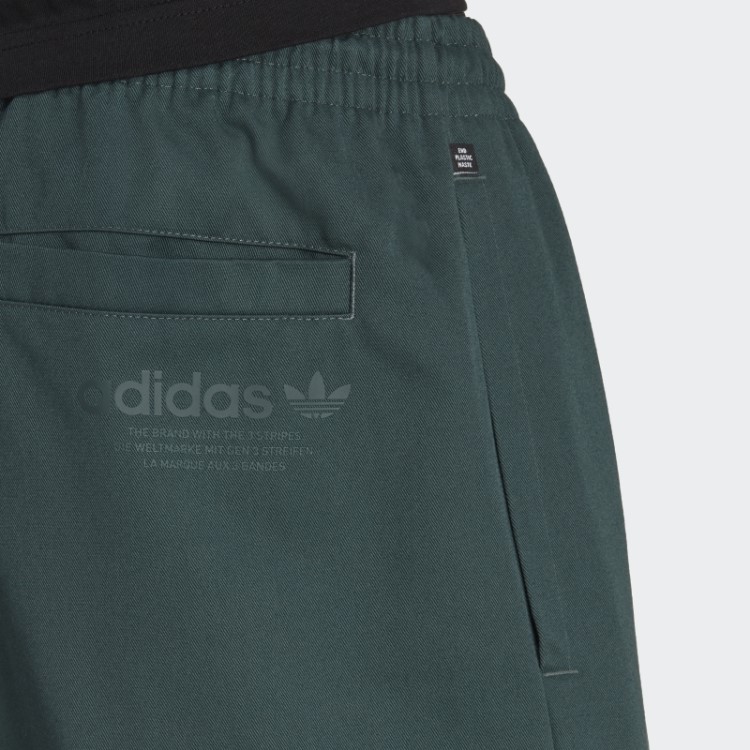 Calça Chino Campus Verde Mineral Adidas