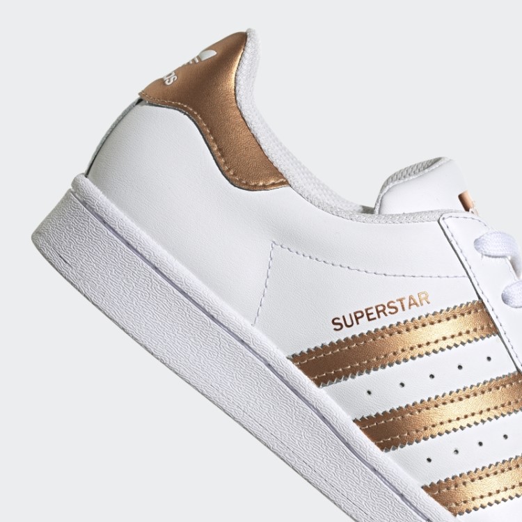 Sapatos Adidas Superstar Pretos Elegantes