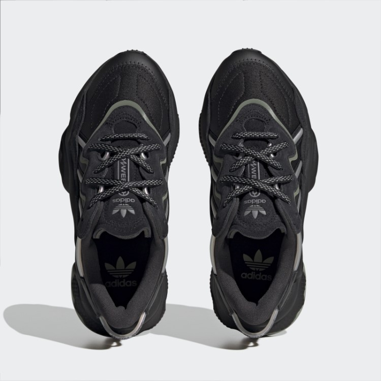 Sapatos Adidas Ozweego Prata Elegante